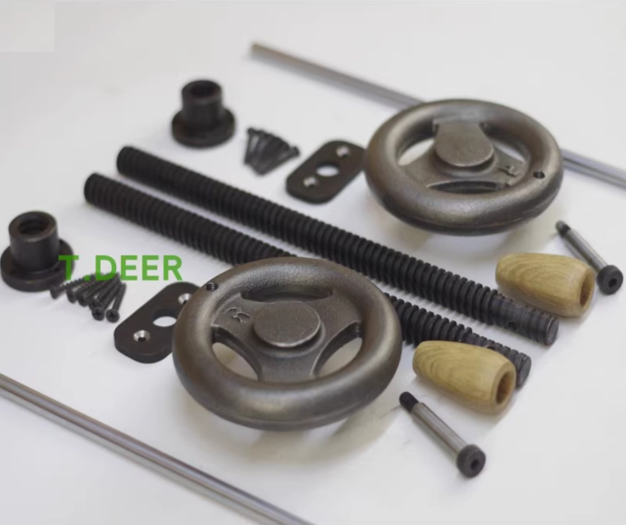 Moxon バイス用ハードウェア、T.DEER HDW-30 - Woodworking Front Vise のレビューと価格