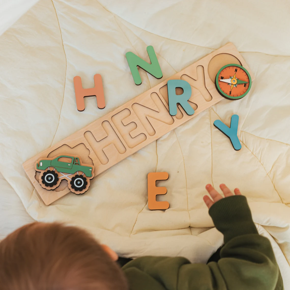 ペグ付きパーソナライズされた名前パズル |   子供向け木製 - Woodworking Hobby のレビューと価格